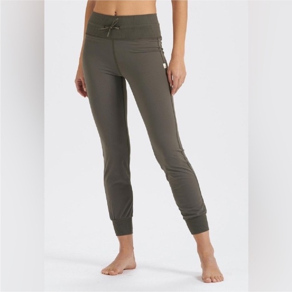Vuori Pants - Vuori Daily Legging